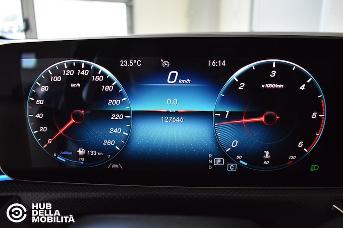 MERCEDES-BENZ A 200 d Automatic Premium